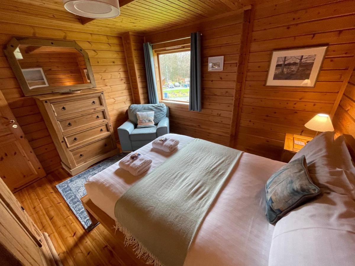 Luxury 3 Bedroom, 3 Bathroom Lodge With Hot Tub Llanbedr  Ngoại thất bức ảnh